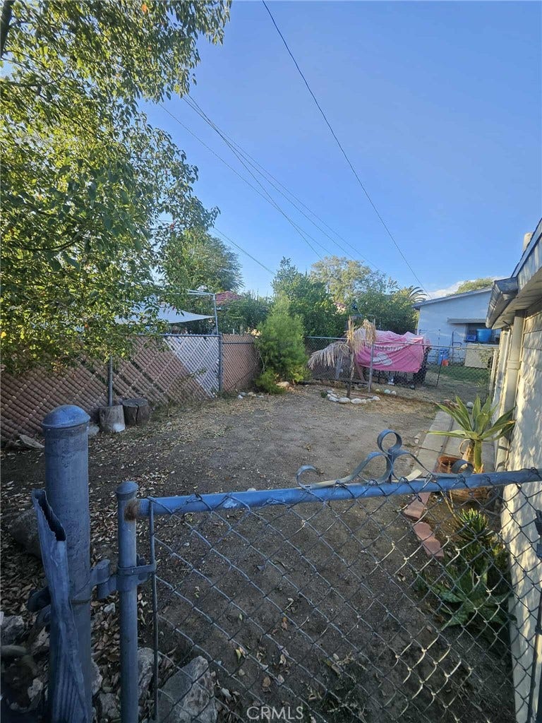 814 E E Street, Ontario, CA 91764 814 E E Street, Ontario, CA 91764