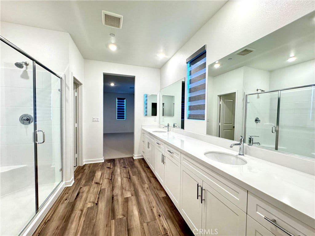 5826 Walden Ct, Eastvale, CA 92880 Primary bathroom