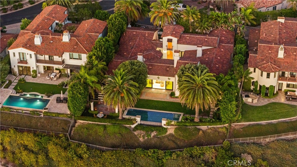 24 Scenic Bluff, Newport Coast, CA 92657