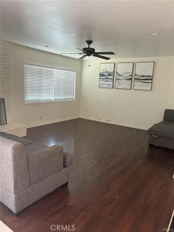 1095 W 17th Street, Upland, CA 91784 Living room