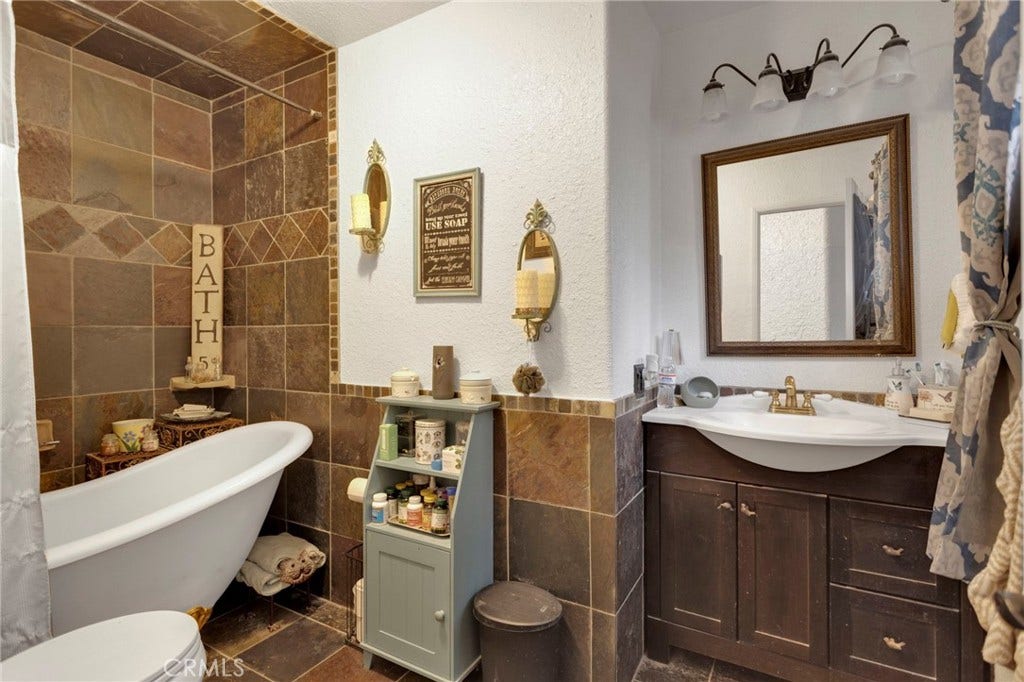 7766 Pipeline, Wrightwood, CA 92397 Primary Bathroom