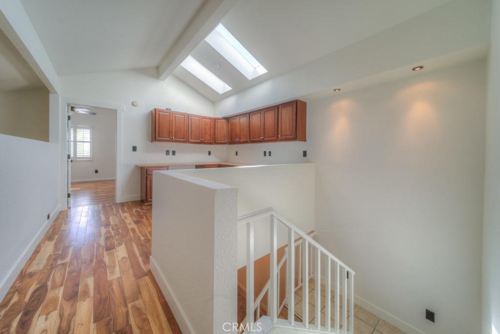 6589 Thunder Bay Trail, Riverside, CA 92509 Hall upstairs