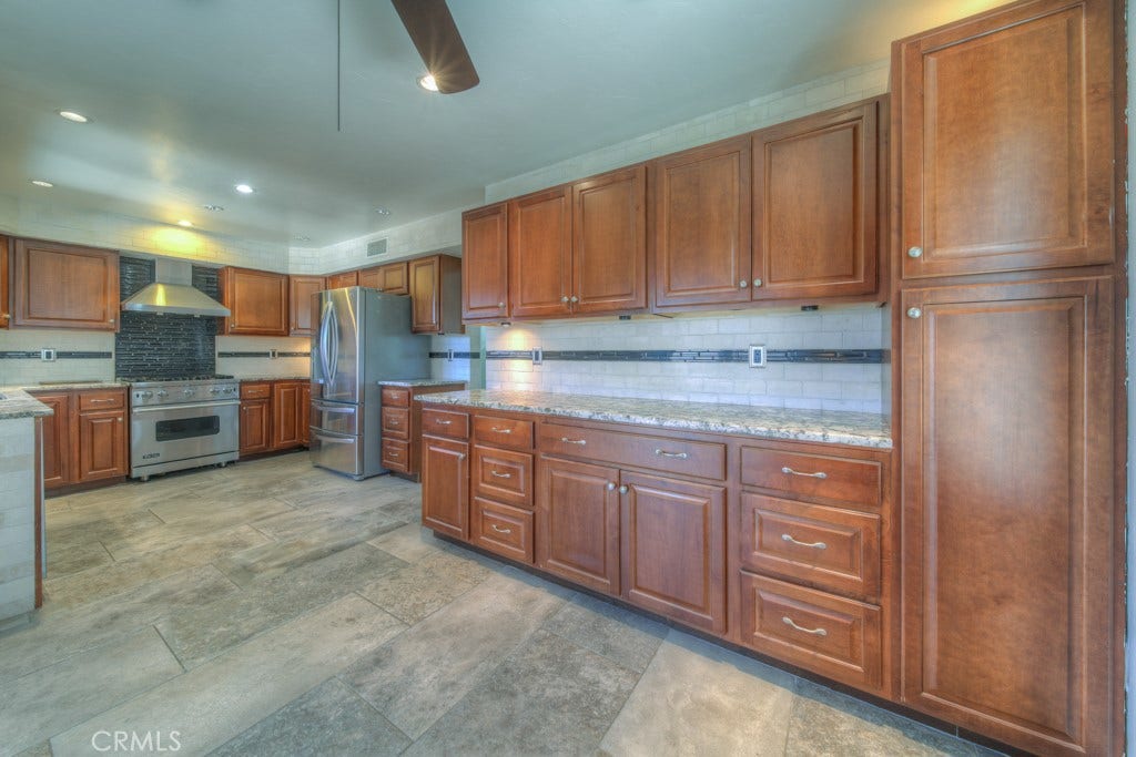 6589 Thunder Bay Trail, Riverside, CA 92509 Kitchen