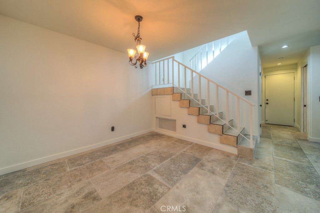 6589 Thunder Bay Trail, Riverside, CA 92509 Dining area
