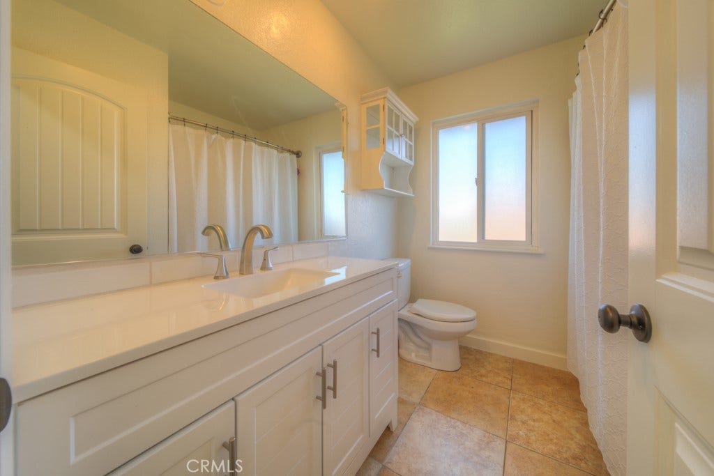6589 Thunder Bay Trail, Riverside, CA 92509 Guest Bath upstairs