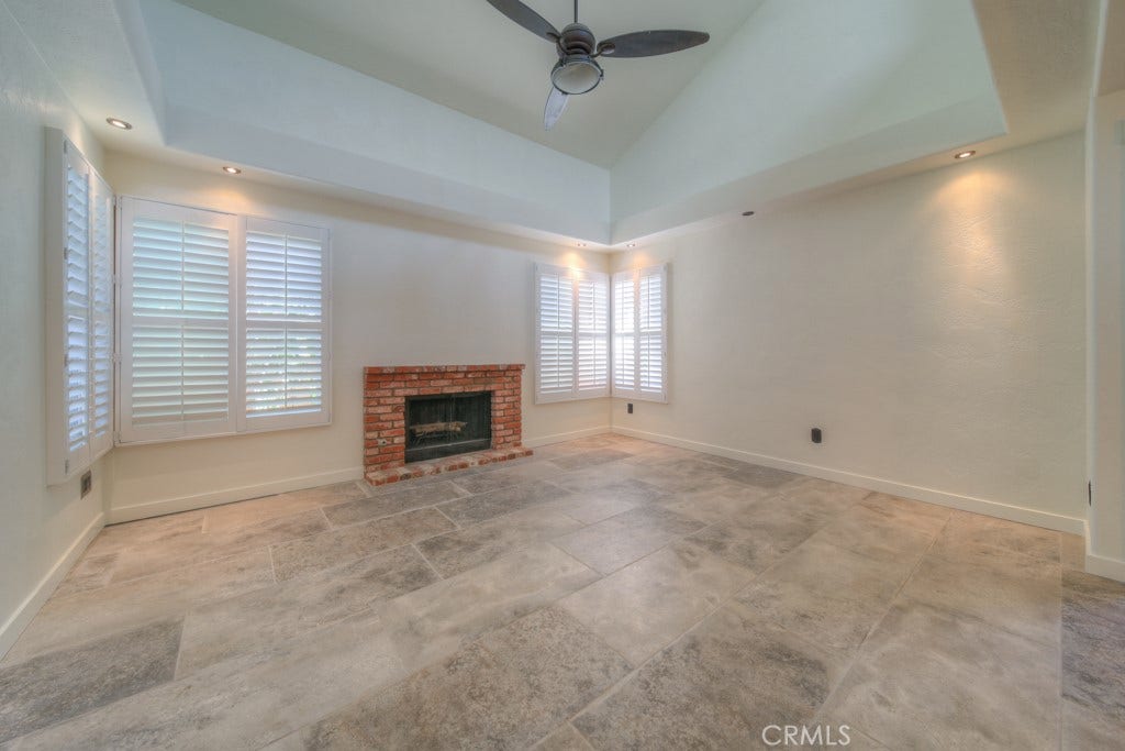 6589 Thunder Bay Trail, Riverside, CA 92509 Livingroom