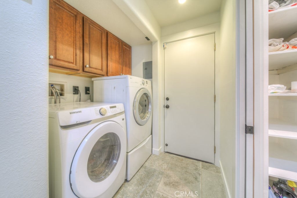 6589 Thunder Bay Trail, Riverside, CA 92509 Laundry closet
