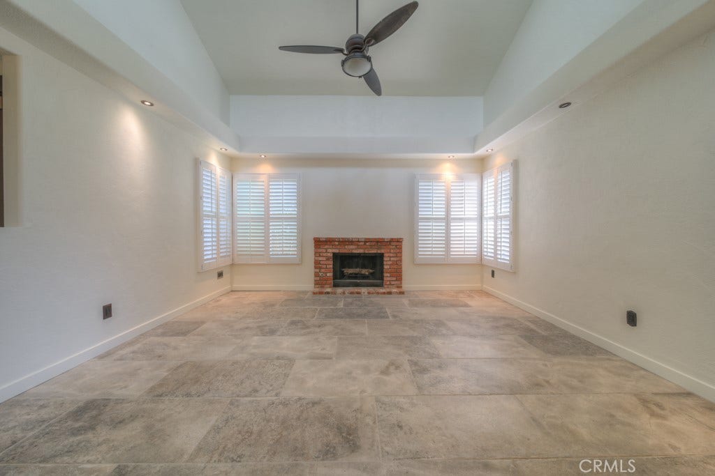6589 Thunder Bay Trail, Riverside, CA 92509 Livingroom