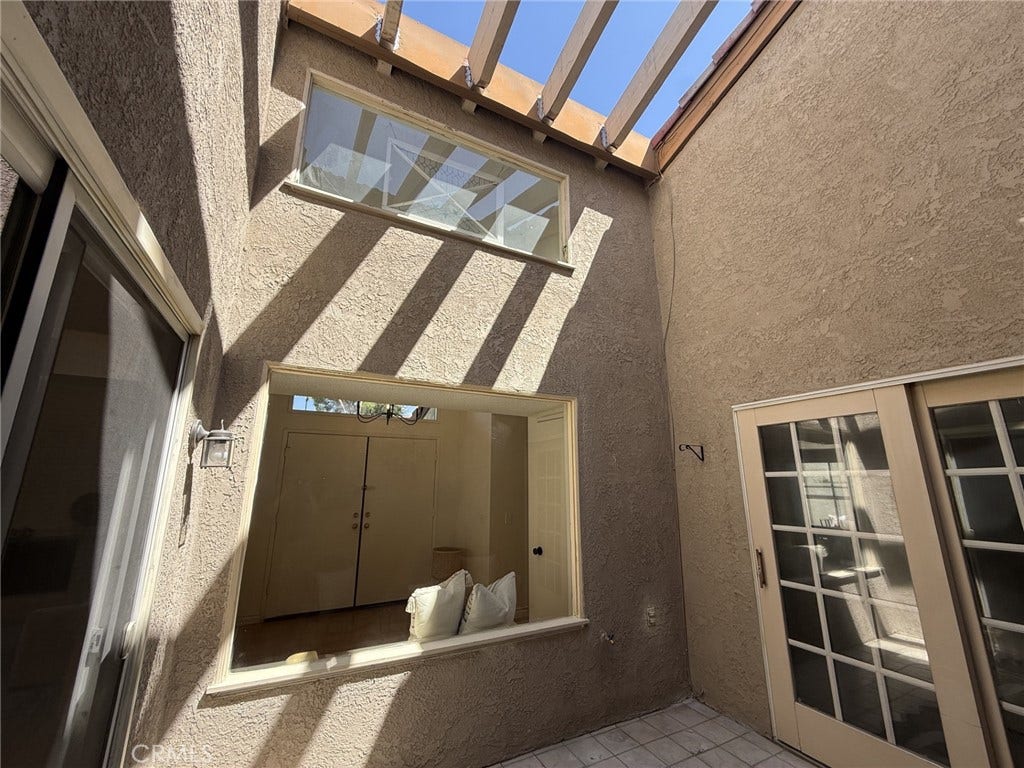 451 Corte Rojo, Upland, CA 91786 451 Corte Rojo, Upland, CA 91786