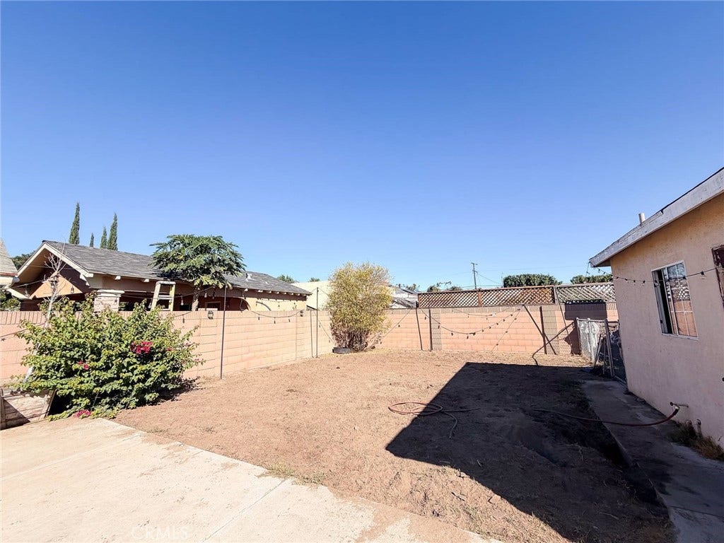 4027 Santa Ana, Huntington Park, CA 90255 4027 Santa Ana, Huntington Park, CA 90255