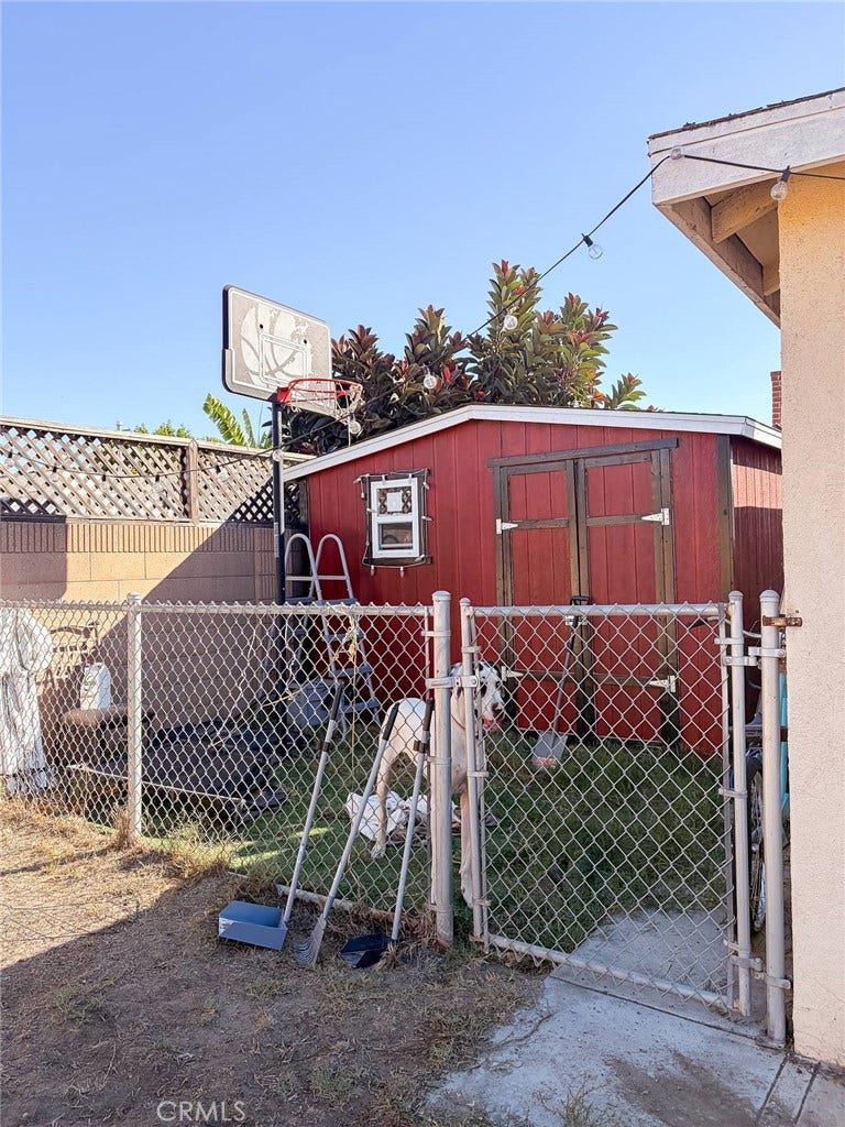 4027 Santa Ana, Huntington Park, CA 90255 4027 Santa Ana, Huntington Park, CA 90255
