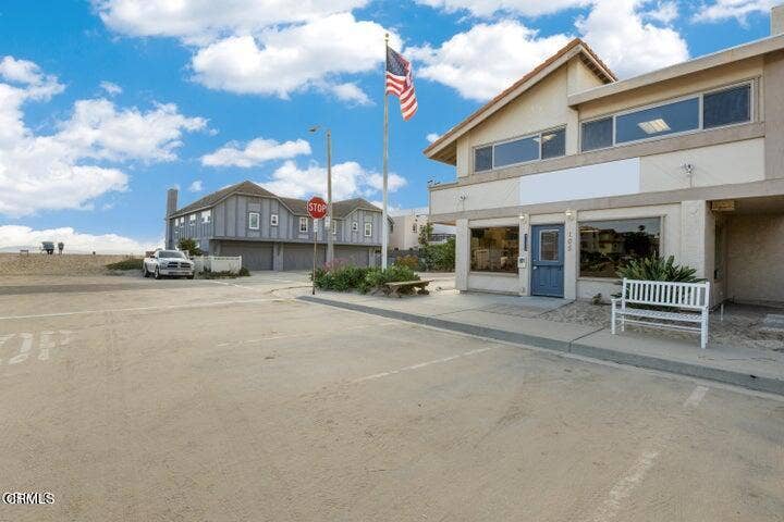 Property photo for 105 Los Altos Street, Oxnard, CA