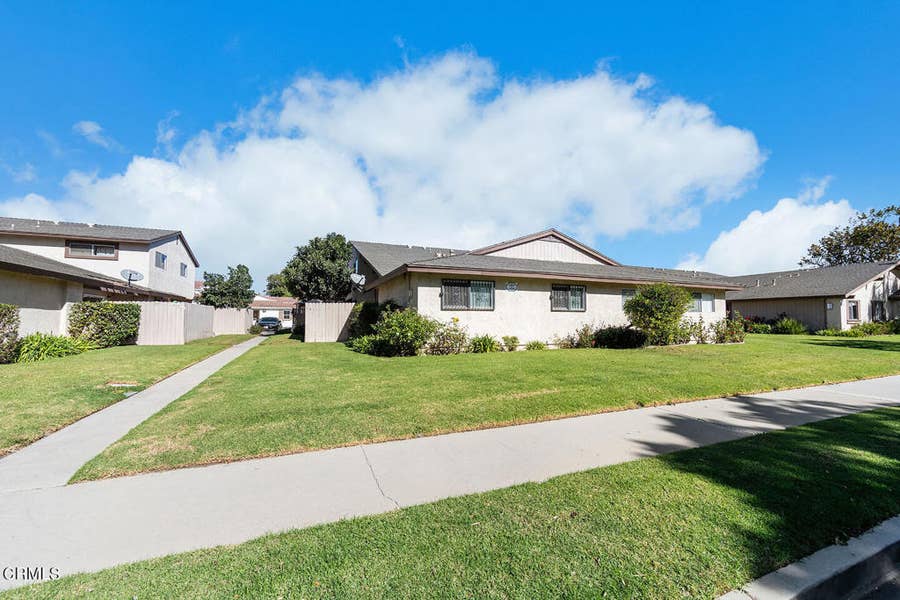 Property photo for 1011 Cheyenne Way, Oxnard, CA