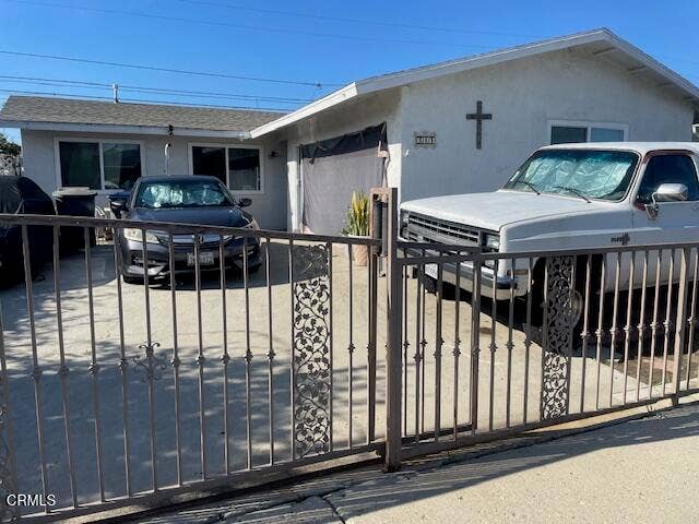 Property photo for 211 Featherstone Street, Oxnard, CA