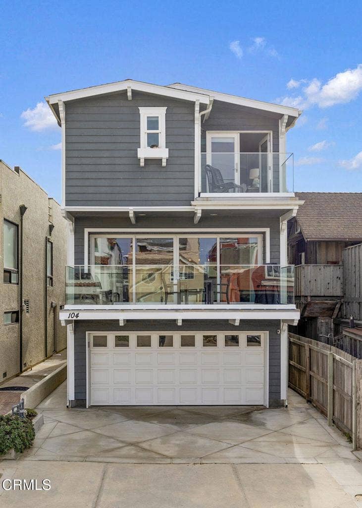 Property photo for 104 La Brea Street, Oxnard, CA