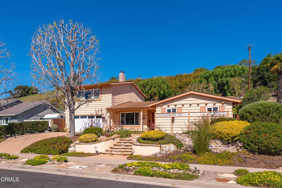 Property photo for 271 Calle Higuera, Camarillo, CA