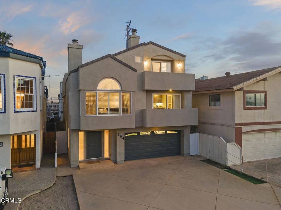 Property photo for 264 Hollywood Boulevard, Oxnard, CA