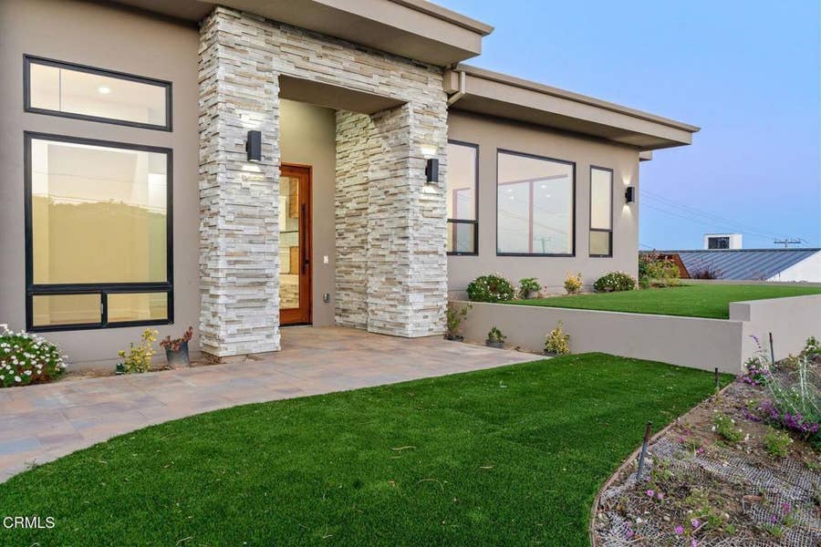 Property photo for 872 Via Ondulando, Ventura, CA