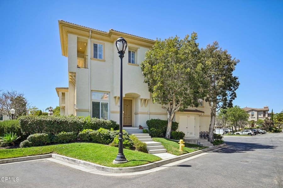 Property photo for 1337 Bayside Circle, Oxnard, CA