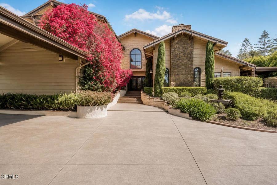 Property photo for 317 El Tuaca Court, Camarillo, CA