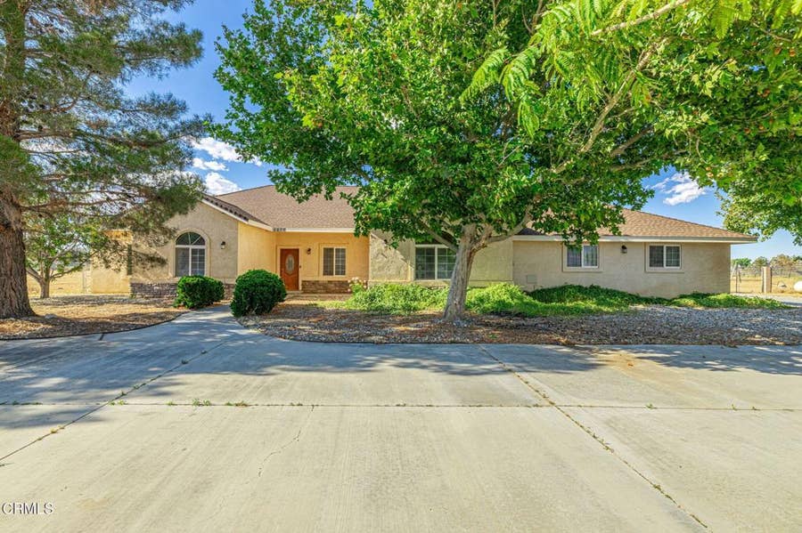 Property photo for 8585 W Avenue E, Lancaster, CA