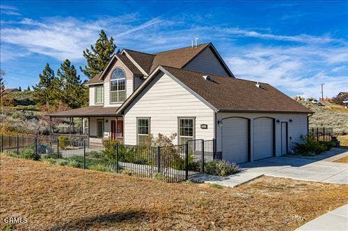Property photo for 26941 Stirrup Way, Tehachapi, CA