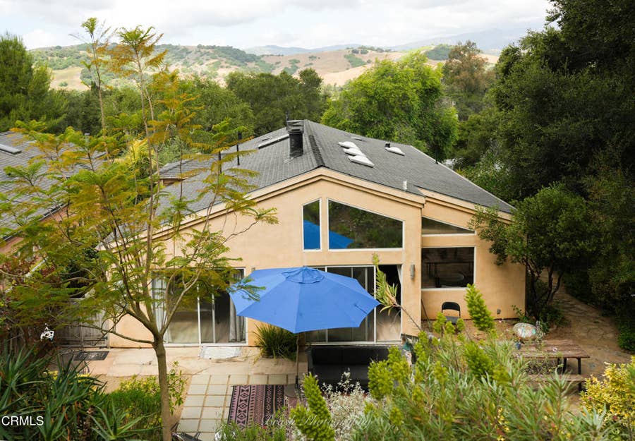 Property photo for 270 Valley Road, Oak View, CA