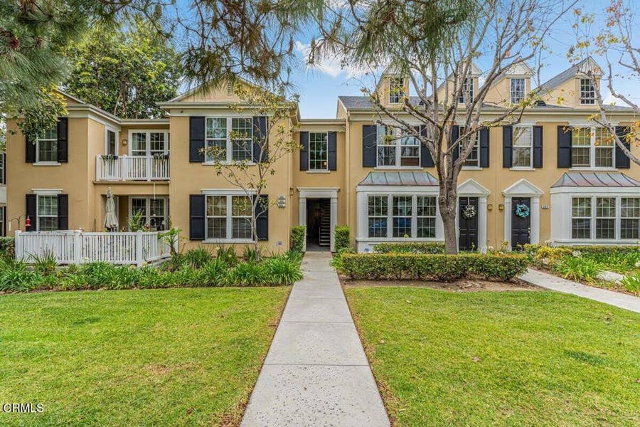 Property photo for 990 Holiday Avenue, Ventura, CA