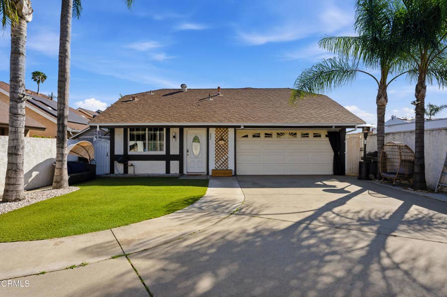Property photo for 202 Avon Lane, Fillmore, CA