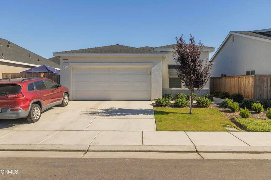 Property photo for 9627 Maple Terrace Lane, Shafter, CA