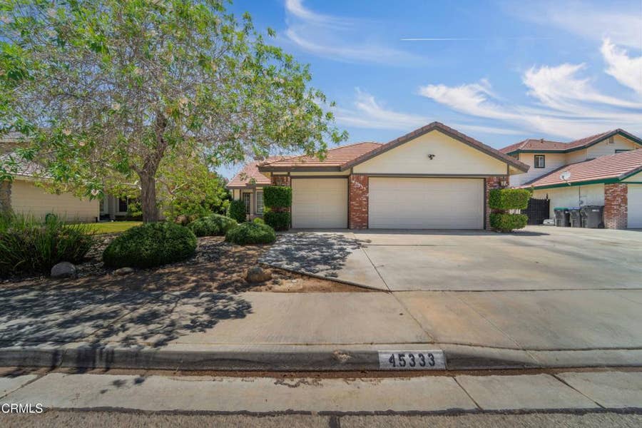 Property photo for 45333 Pickford Avenue, Lancaster, CA
