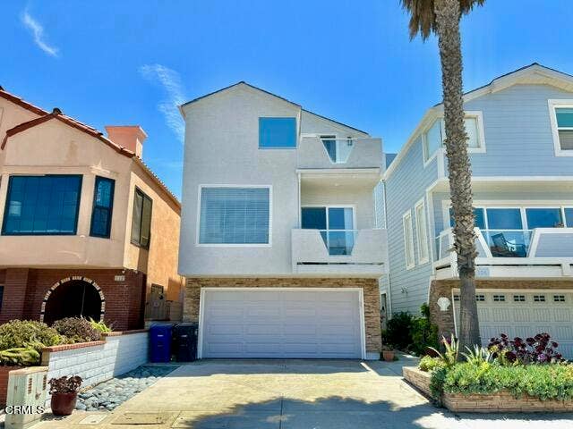 Property photo for 108 Los Feliz Street, Oxnard, CA