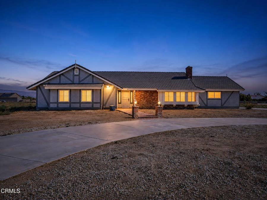 Property photo for 6789 W Avenue A, Rosamond, CA