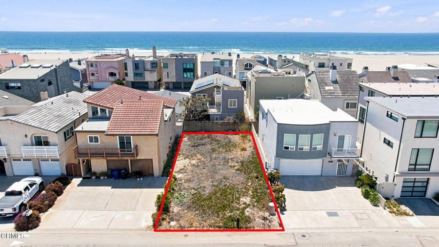 Property photo for 4049 Sunset Lane, Oxnard, CA
