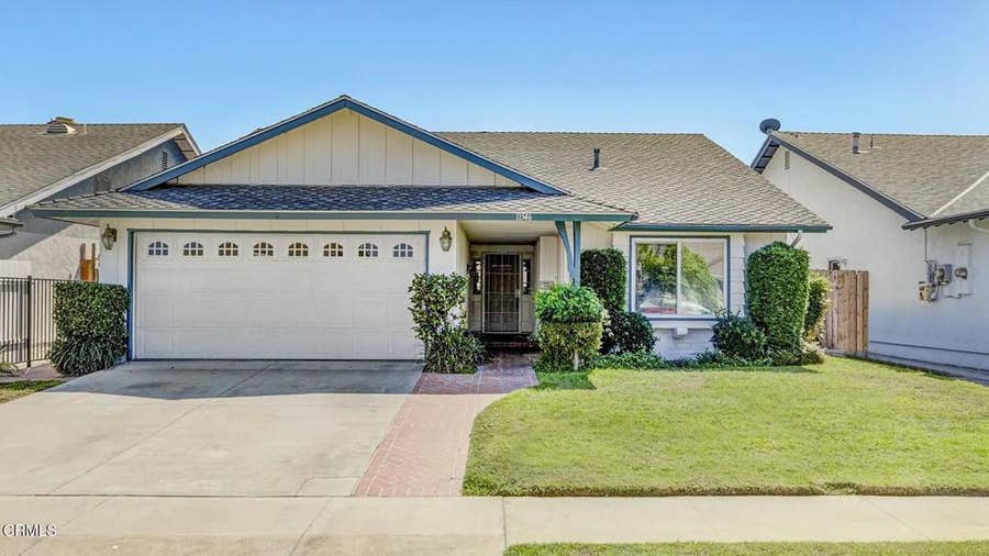 Property photo for 11546 Wyandotte Street, Los Angeles, CA