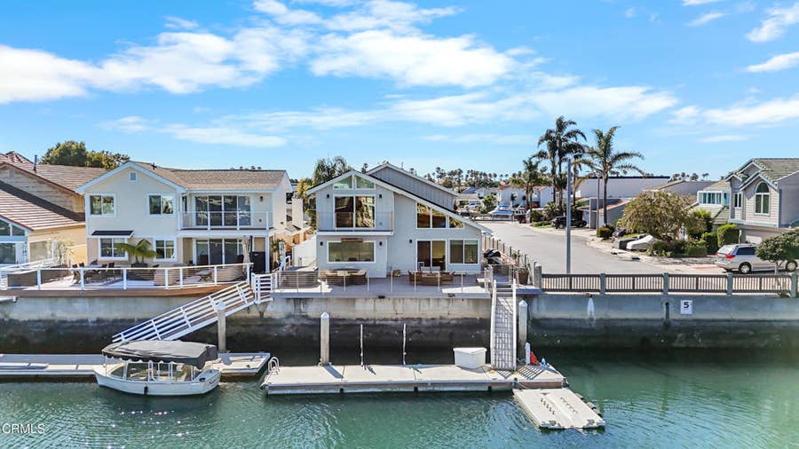 Property photo for 2230 Jamestown Lane, Oxnard, CA