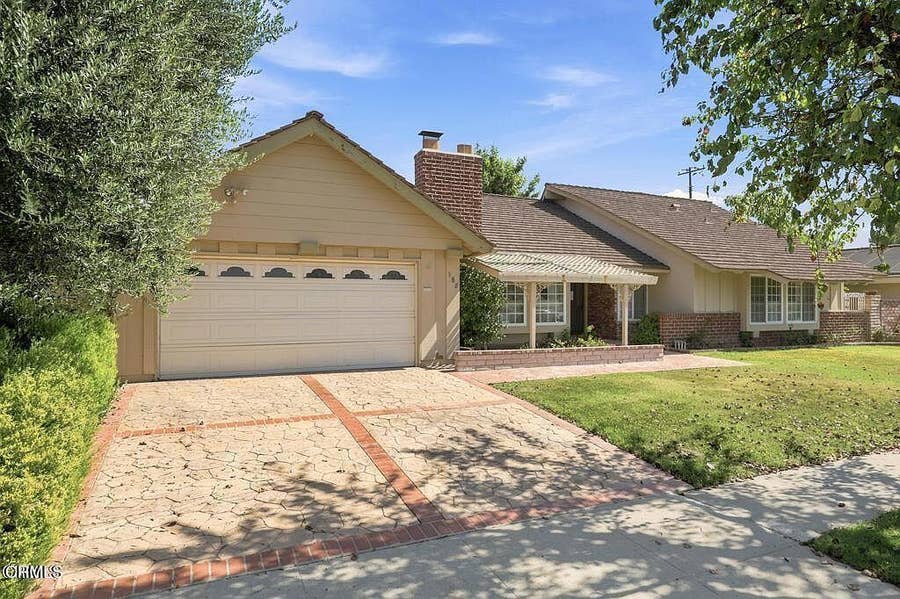 Property photo for 195 W Avenida De Las Flores, Thousand Oaks, CA