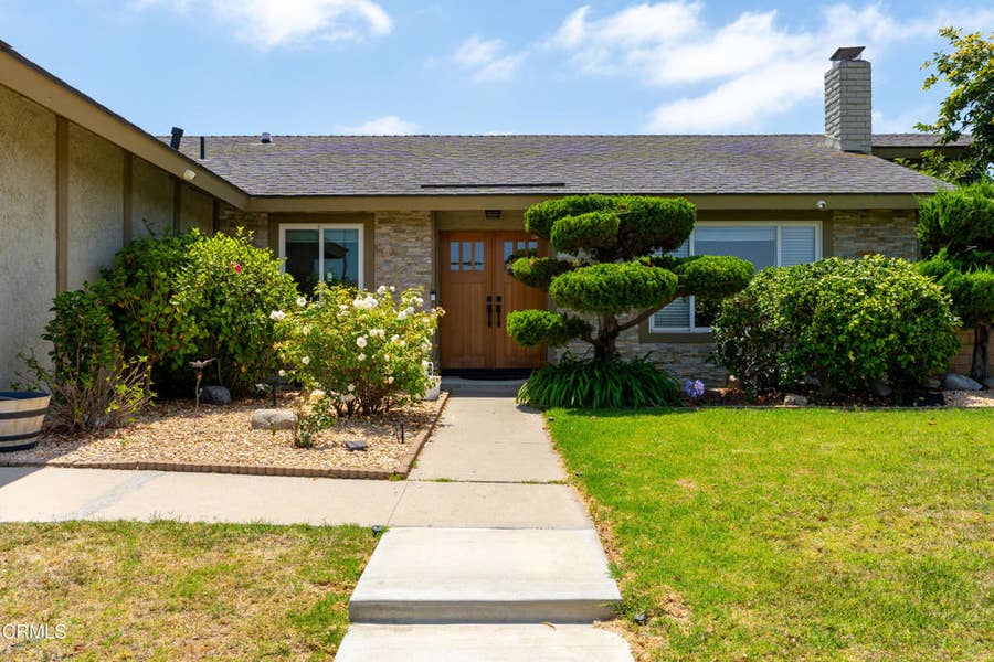 Property photo for 310 Foxglove Place, Oxnard, CA