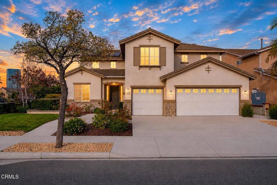 Property photo for 415 Caliente Way, Oxnard, CA