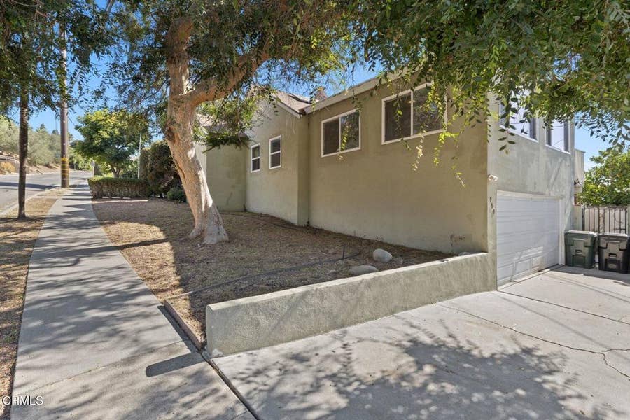 Property photo for 950 N 10th Street, Santa Paula, CA