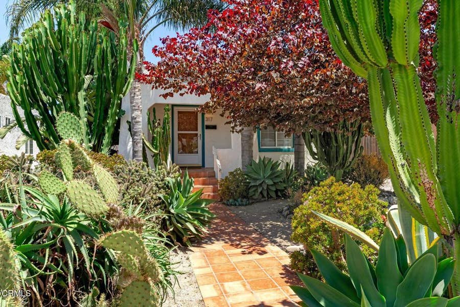 Property photo for 317 El Medio Street, Ventura, CA