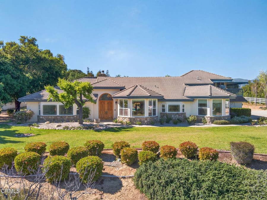 Property photo for 10995 Alto Court, Oak View, CA
