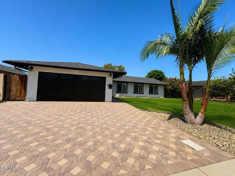 Property photo for 861 Calle Camelia, Camarillo, CA