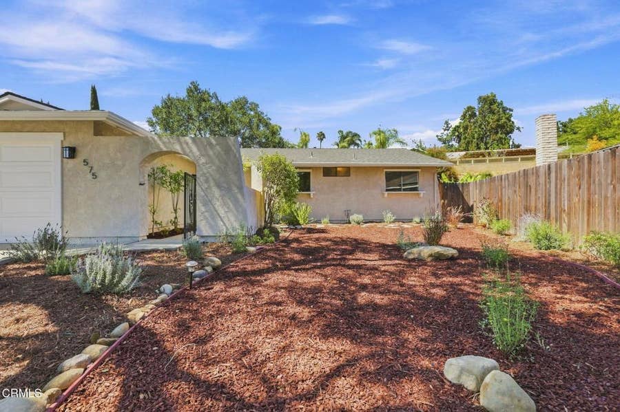 Property photo for 575 E Thomas Street, Oak View, CA