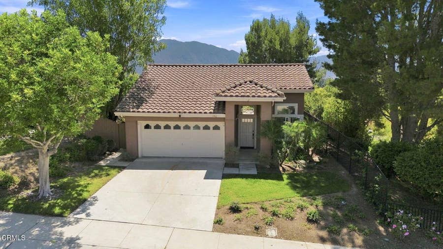 Property photo for 742 Buenos Tiempos Drive, Camarillo, CA