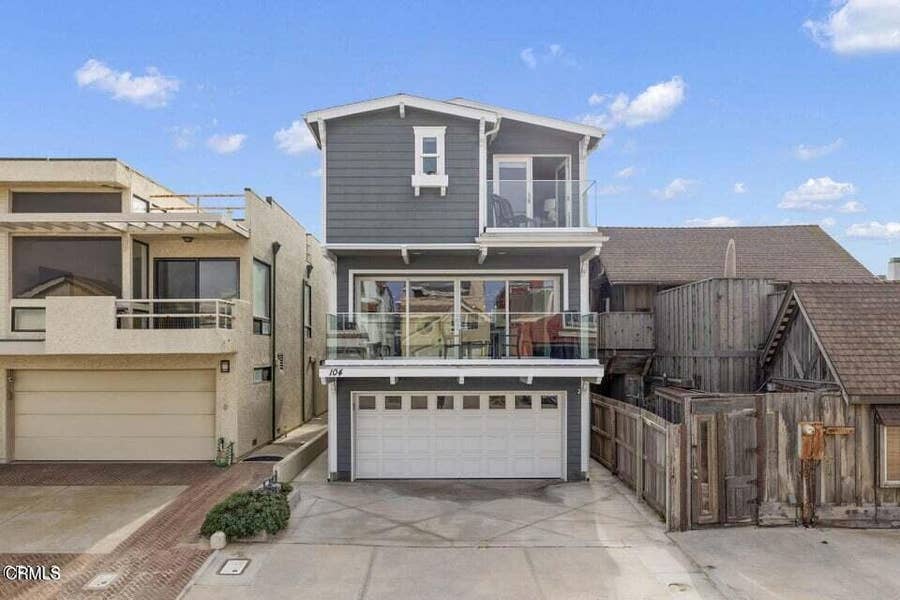 Property photo for 104 La Brea Street, Oxnard, CA
