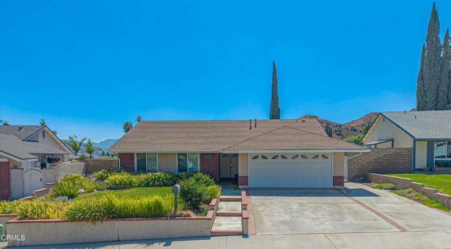 Property photo for 30315 Honeysuckle Hill Drive, Santa Clarita, CA