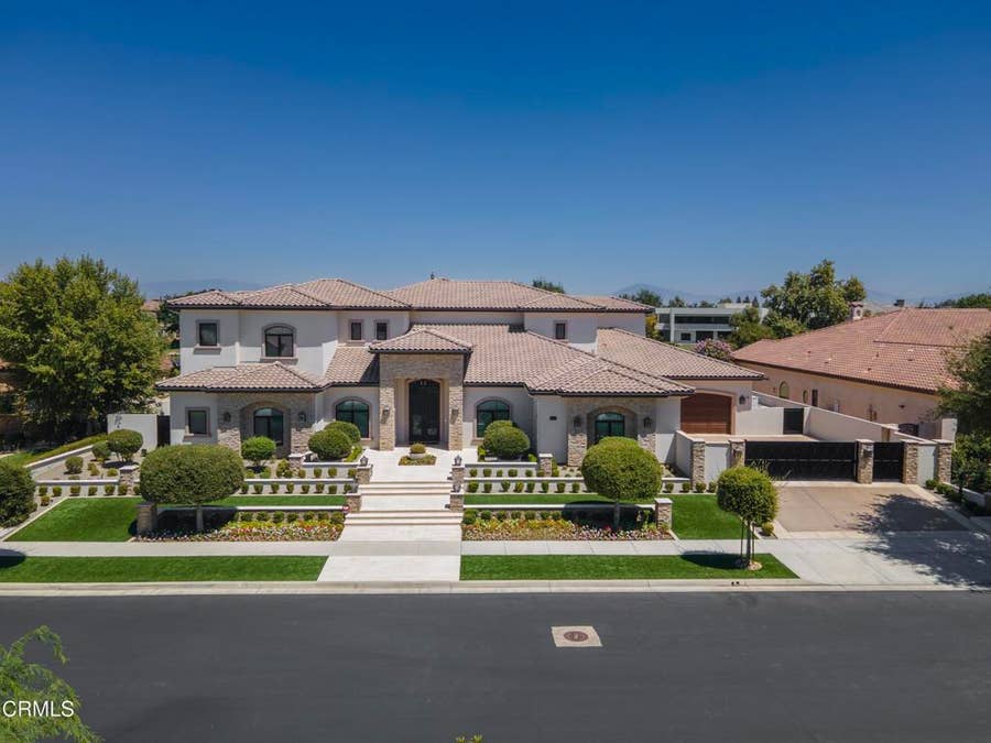 Property photo for 2602 Brighton Park Drive, Bakersfield, CA