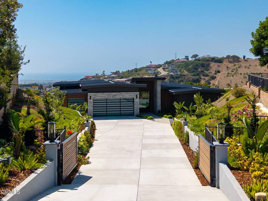 Property photo for 7152 Ridgecrest Court, Ventura, CA