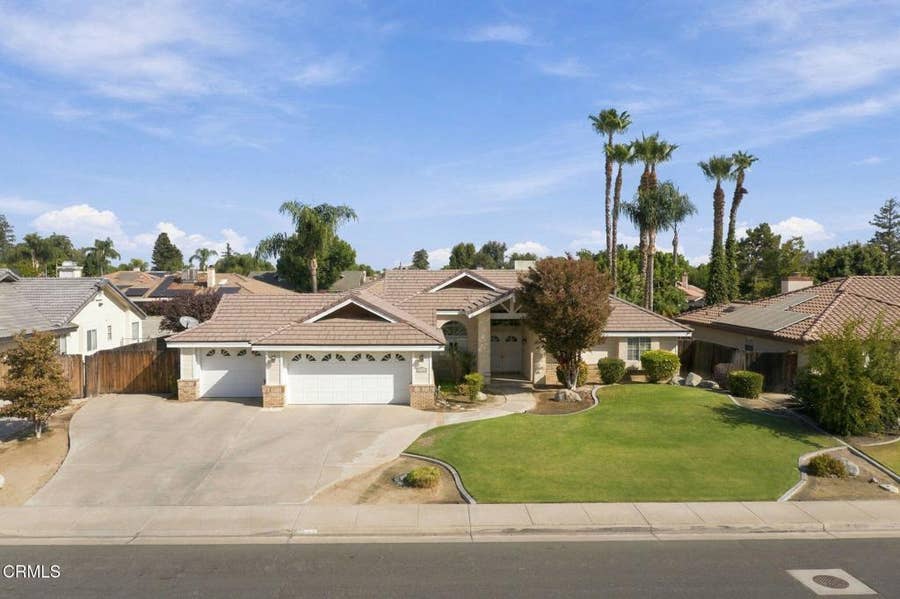 Property photo for 14608 Orchard Crest Avenue, Bakersfield, CA